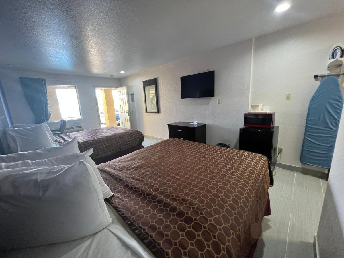 Country Hill Inn & Suite Eagle Pass Buitenkant foto