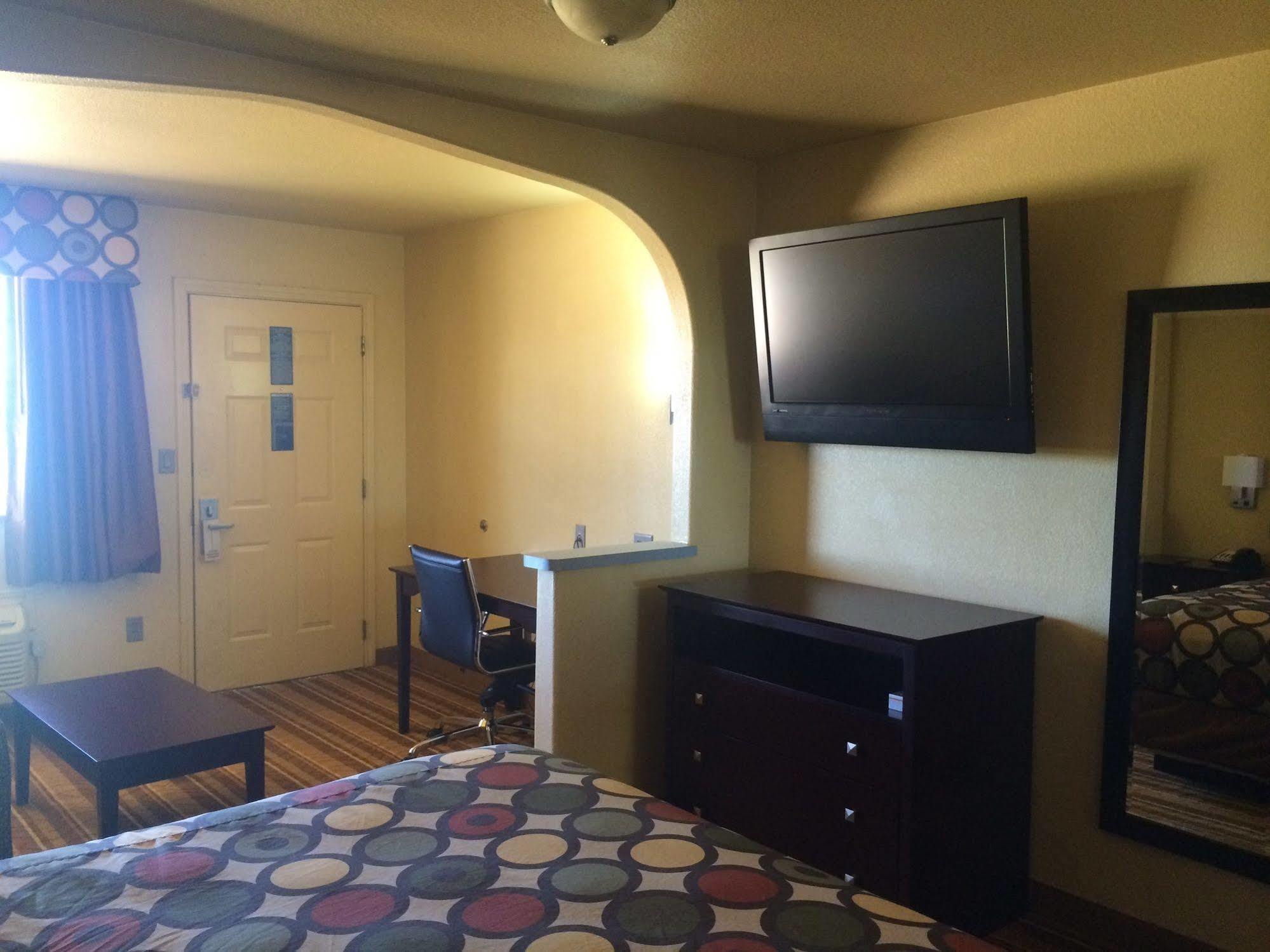 Country Hill Inn & Suite Eagle Pass Buitenkant foto